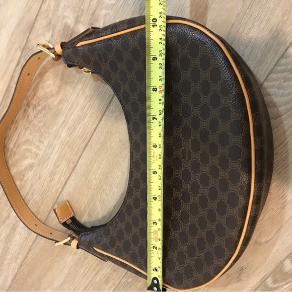 Celine - Picture 6 of 9